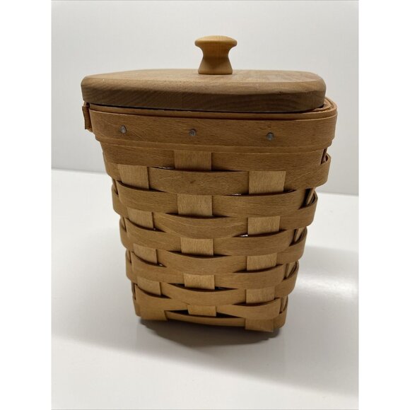 Longaberger Basket with Wooden Lid and Protector‎ 2004 Handmade Basket - Picture 4 of 11